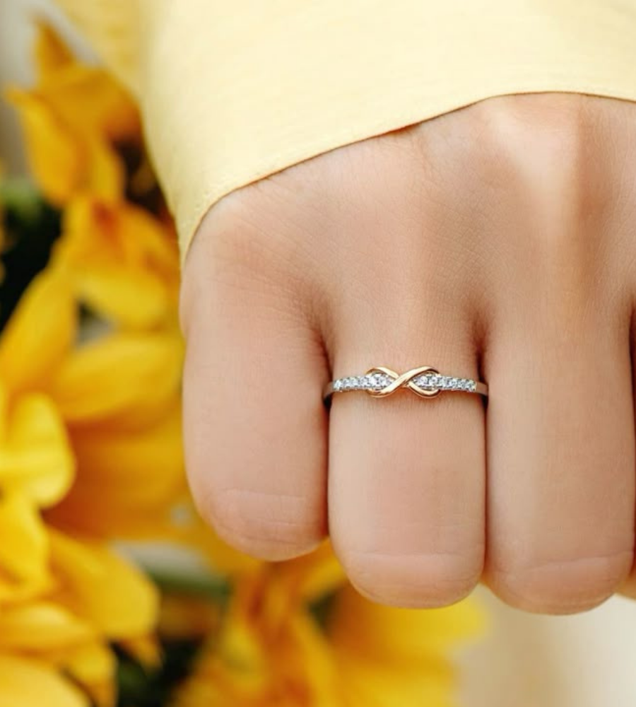 Women-Diamond-Ring
